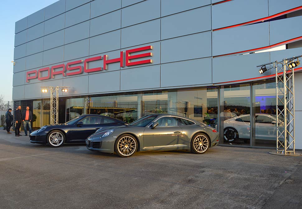 Porsche-showroom